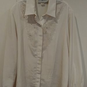 Vintage embroidered button down blouse